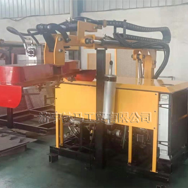 高速公路車(chē)載式綠籬機(jī)